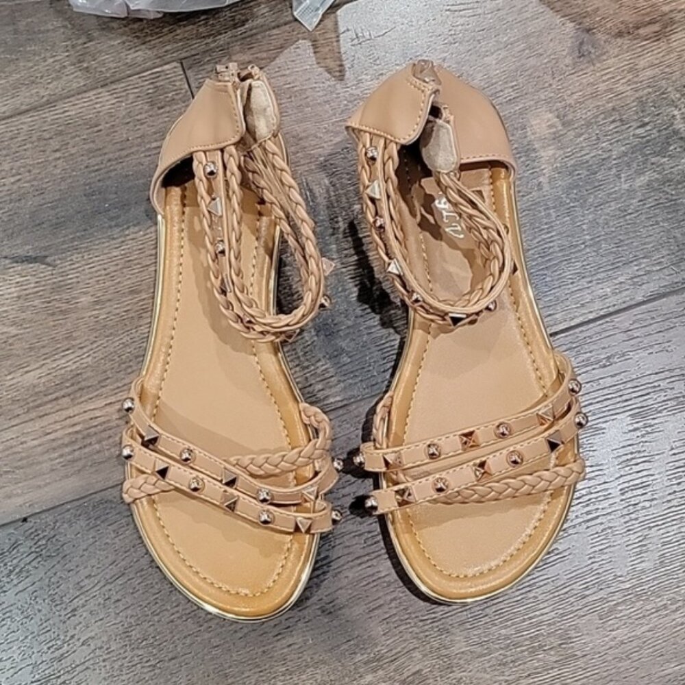 Sandals - Picture 7 of 10